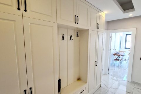 4 rooms Apartment in Alanya, Turkey No. 20949 3