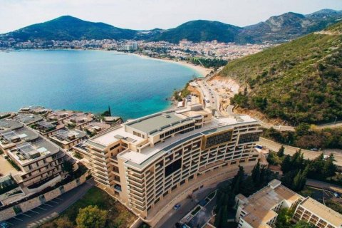 2 chambres Appartement à Budva, Montenegro No. 66934 4