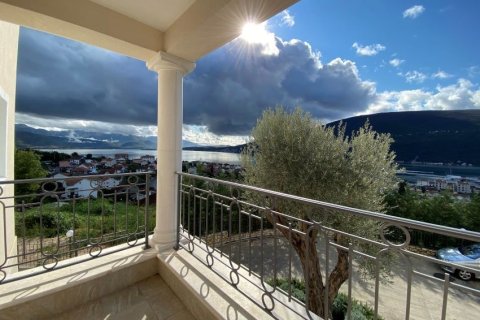 2 chambres Appartement à Herceg Novi, Montenegro No. 66819 11