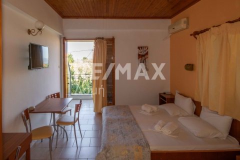 3 bedrooms Hotel in Magnesia, Greece No. 28026 9