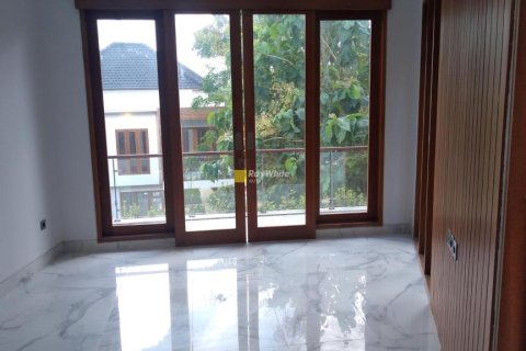 4 bedrooms Villa in South Kuta, Indonesia No. 23334 12