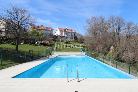 6+1 Villa in Istanbul, Turkey No. 12693 1