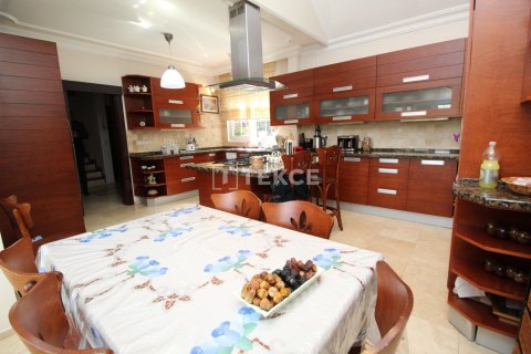 6+1 Villa à Istanbul, Turkey No. 12693 11