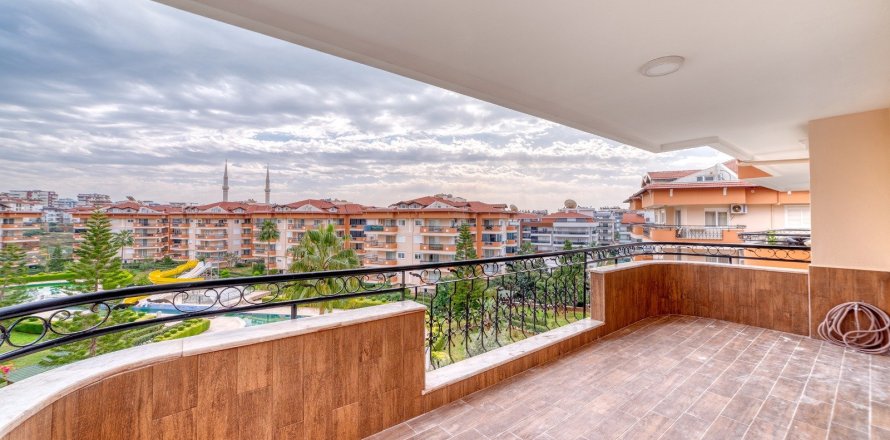 3+1 Penthouse en Oba, Turkey No. 12638