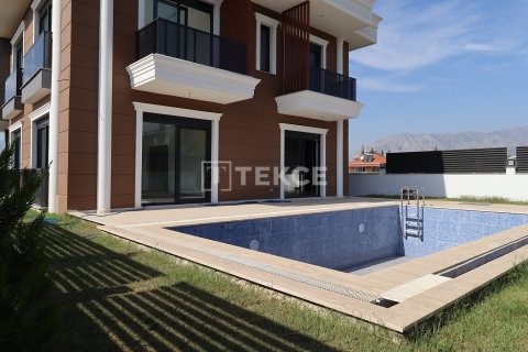 5+1 Villa en Dosemealti, Turkey No. 11590 1