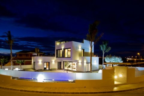 157.00m² Villa à La Zenia, Spain No. 25106 22