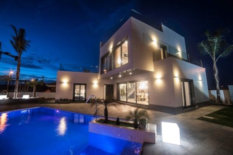 157.00m² Villa à La Zenia, Spain No. 25106 18