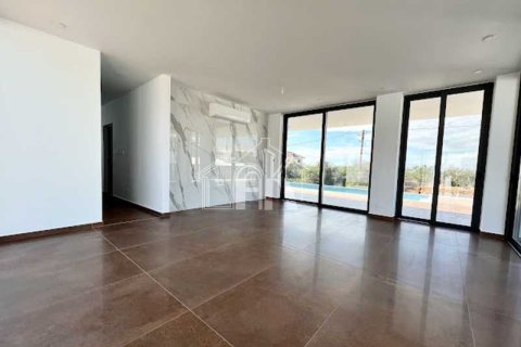 5 bedrooms Villa in Ayia Napa, Cyprus No. 71606 4