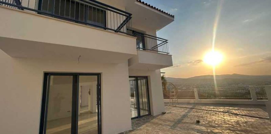 3 bedrooms Villa in Pegeia, Cyprus No. 71607