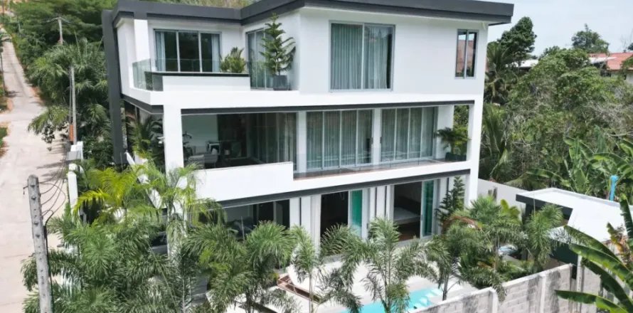 5 bedrooms Villa in Phuket, Thailand No. 3199