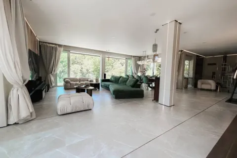 5 bedrooms Villa in Phuket, Thailand No. 3199 3