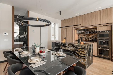 2 dormitorios Apartment en Madrid, Spain No. 26922 5