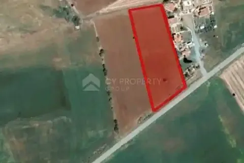 6857m² Land en Alaminos, Cyprus No. 35377 1