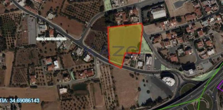 8027m² Land in Kato Polemidia, Cyprus No. 64735