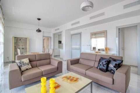 3 dormitorios Apartment en Limassol, Cyprus No. 51378 2