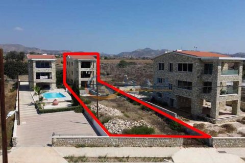 4 bedrooms Villa in Agios Theodoros, Cyprus No. 31464 1