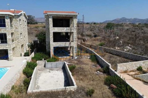 4 bedrooms Villa in Agios Theodoros, Cyprus No. 31464 7