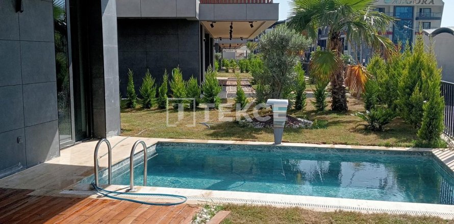 3+1 Villa in Alanya, Turkey No. 11650