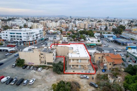 802m² Commercial property in Larnaca, Cyprus No. 47574 4