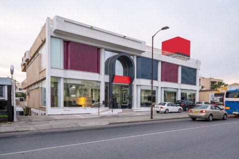 802m² Commercial property in Larnaca, Cyprus No. 47574 1