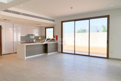 4 dormitorios Townhouse en  Yas Island, UAE No. 3329 6