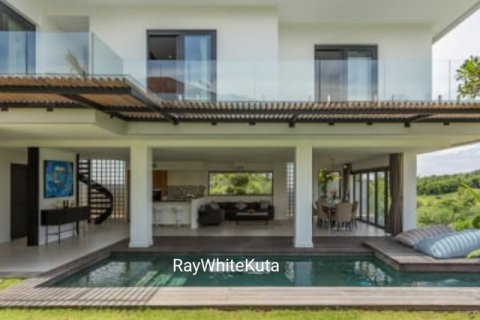 3 bedrooms Villa in Ungasan, Indonesia No. 23468 2