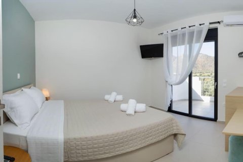 3 bedrooms Villa in Chania, Greece No. 23969 9