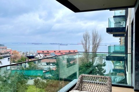 3+1 Apartment en Istanbul, Turkey No. 16231 1