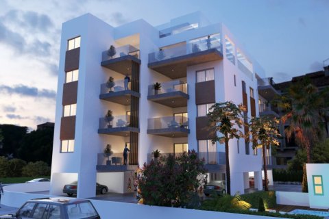 2 dormitorios Apartment en Limassol, Cyprus No. 51517 3