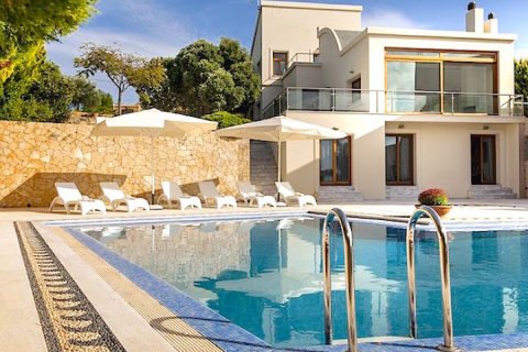 7 bedrooms Villa in Chania, Greece No. 24091 2