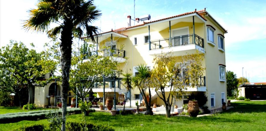 4 bedrooms Villa in Corinth, Greece No. 58810