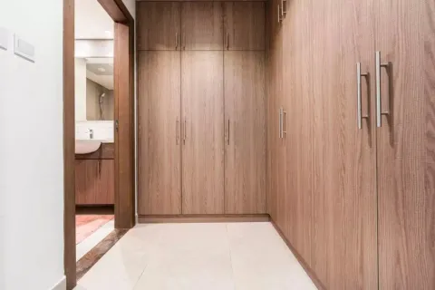 3 dormitorios Apartment en Abu Dhabi, UAE No. 8219 7