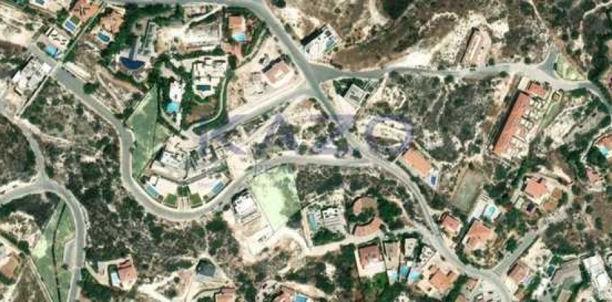 1010m² Land in Agios Tychonas, Cyprus No. 71734