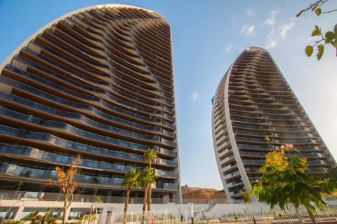 3 dormitorios Apartment en Benidorm, Spain No. 26805 1