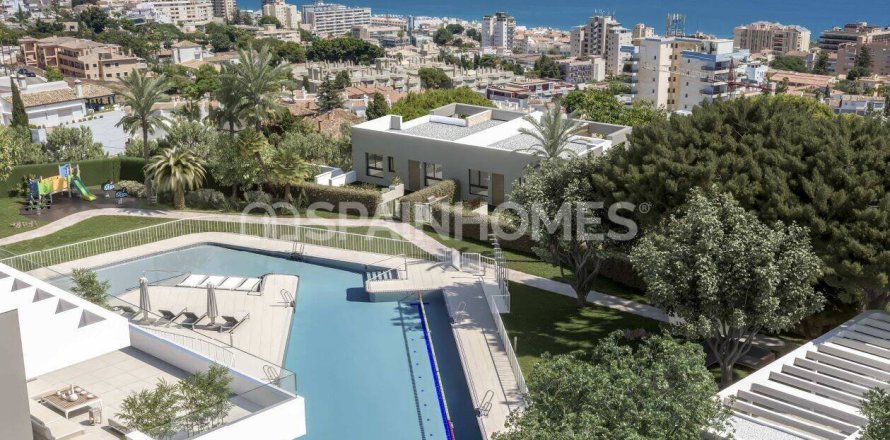 4 bedrooms Apartment in Torremolinos, Spain No. 26572