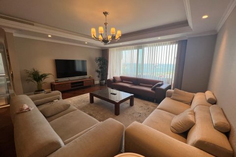 3+1 Apartment in Istanbul, Turkey No. 16108 8