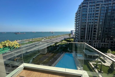 3+1 Apartment in Istanbul, Turkey No. 16108 6