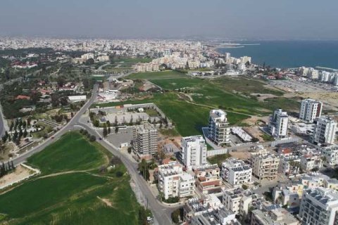 2 bedrooms Apartment in Larnaca, Cyprus No. 45038 2