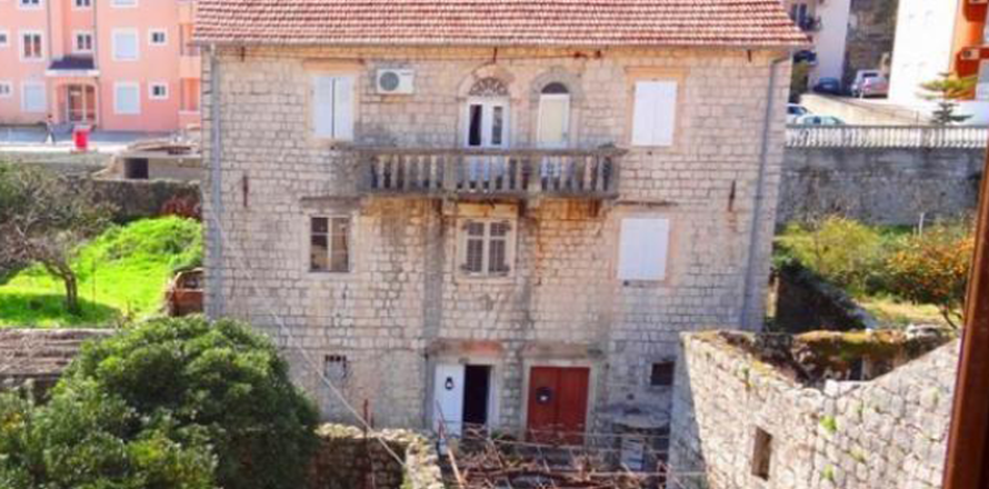 3 chambres House à Kotor, Montenegro No. 66894