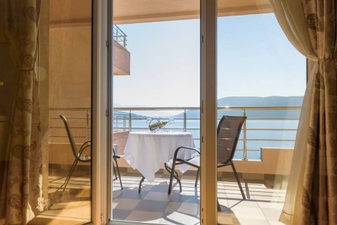 24 bedrooms Hotel in Herceg Novi, Montenegro No. 66905 5