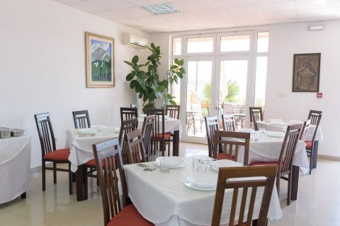 24 dormitorios Hotel en Herceg Novi, Montenegro No. 66905 7