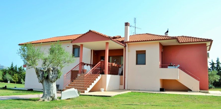 6 bedrooms Villa in Chalkidiki, Greece No. 58503