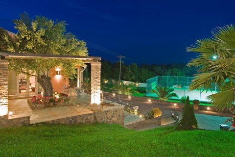 1055m² Villa en Corfu, Greece No. 58372 5