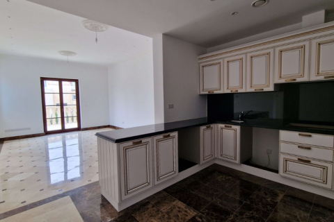 3 bedrooms Apartment in Germasogeia, Cyprus No. 43676 8