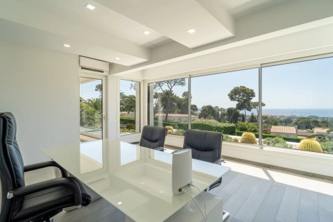 8 bedrooms Villa in Antibes, France No. 67973 7