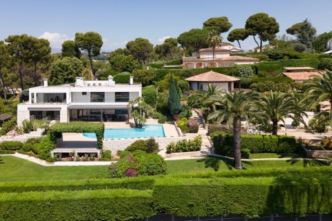 8 bedrooms Villa in Antibes, France No. 67973 9