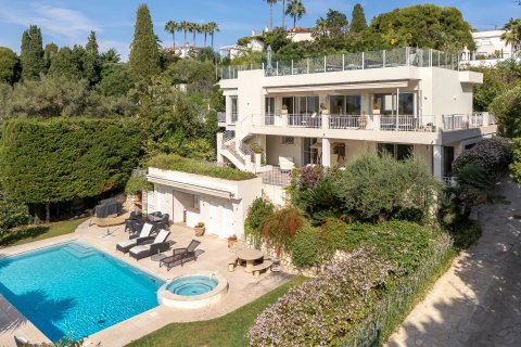 5 bedrooms Villa in Antibes, France No. 67972 2