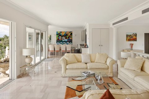 5 bedrooms Villa in Antibes, France No. 67972 6