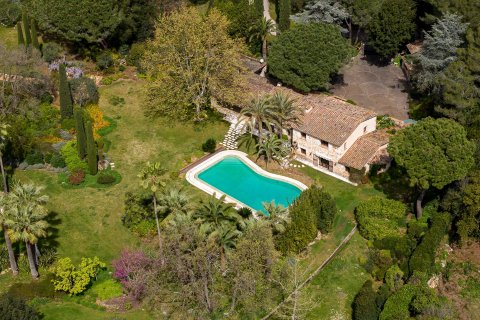 8 bedrooms Villa in La Colle-sur-Loup, France No. 67913 17