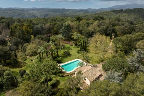 8 bedrooms Villa in La Colle-sur-Loup, France No. 67913 12